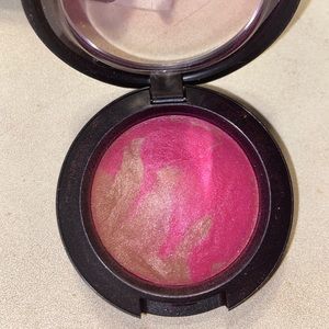 NEW MAC Mineralize Blush in “Sweet Samba”